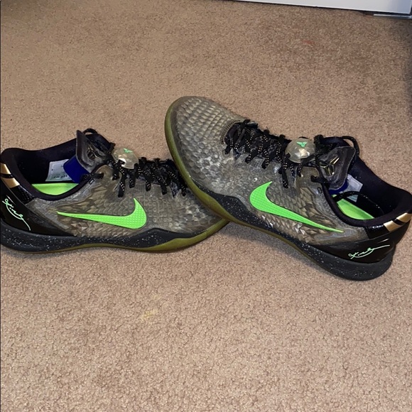 kobe 8 christmas shoes